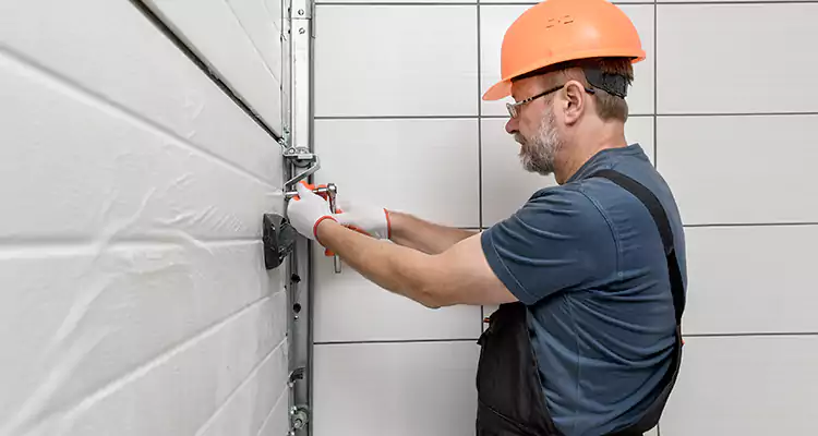 Emergency Garage Door Repair in West Melbourne, FL