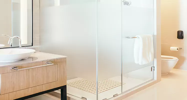 Expert Shower Door Fix and Repair in West Melbourne, FL